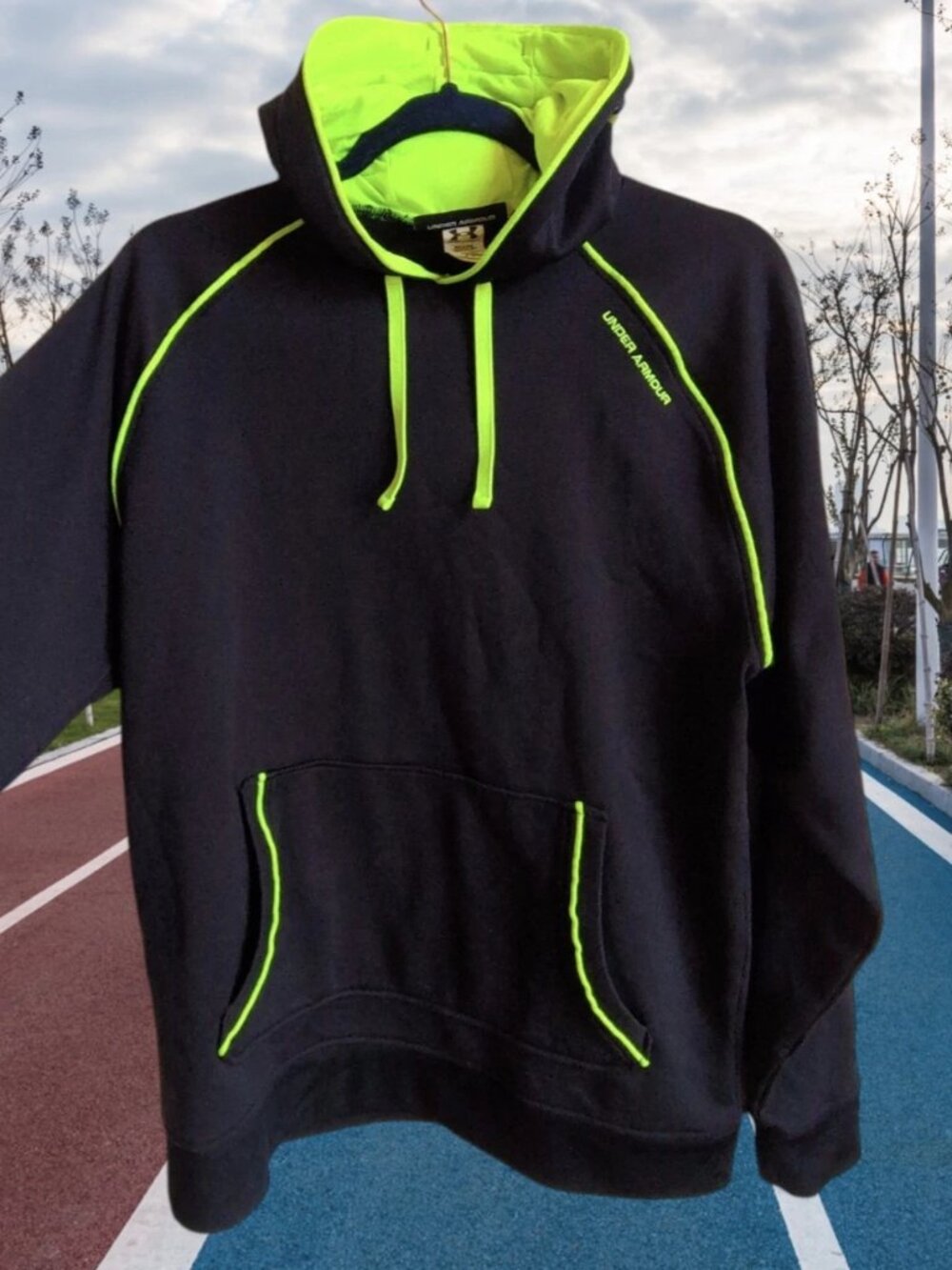 Men's MED - Under Armour Black Neon Green Hoodie Hooded Sweatshirt Kangaroo